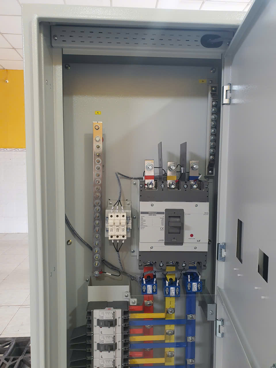 Khu vực bảo trì hệ thống điện tòa nhà tại Tây Ninh