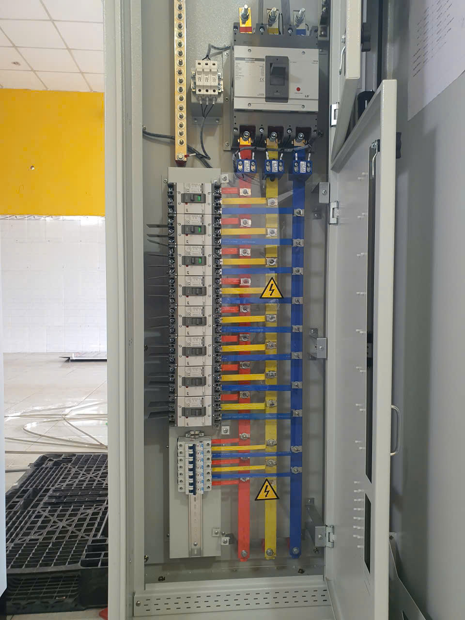 Thi công điện tại khu công nghiệp Hiệp Phước